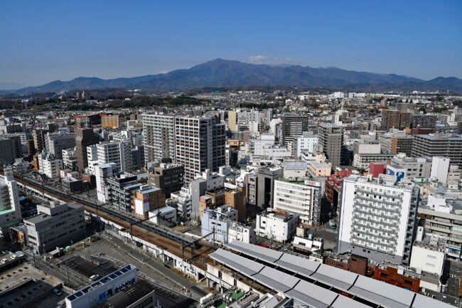 大山とまちなみの写真