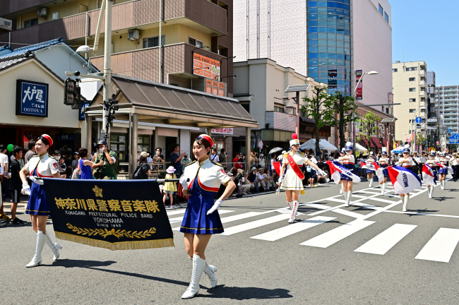 あつぎ鮎まつりオープニングパレードの写真