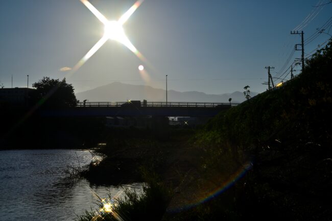 大山と小鮎川の夕景