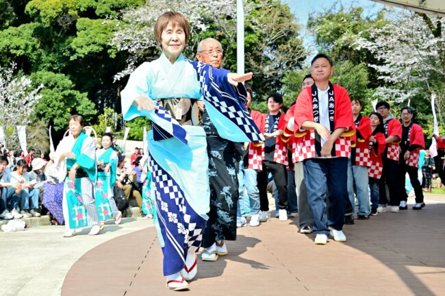 あつぎ飯山桜まつりの花音頭の写真