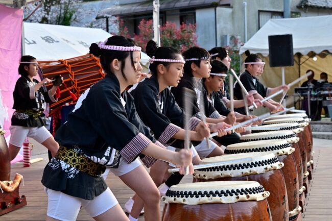 あつぎ飯山桜まつりの飯山白龍太鼓の写真
